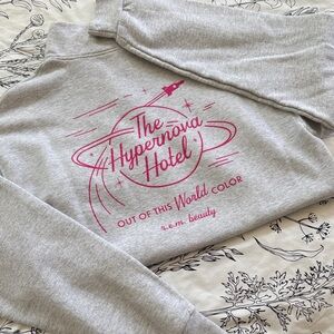 Ariana Grande REM Beauty (r.e.m beauty) gray heather quarter zip Hypernova Hotel